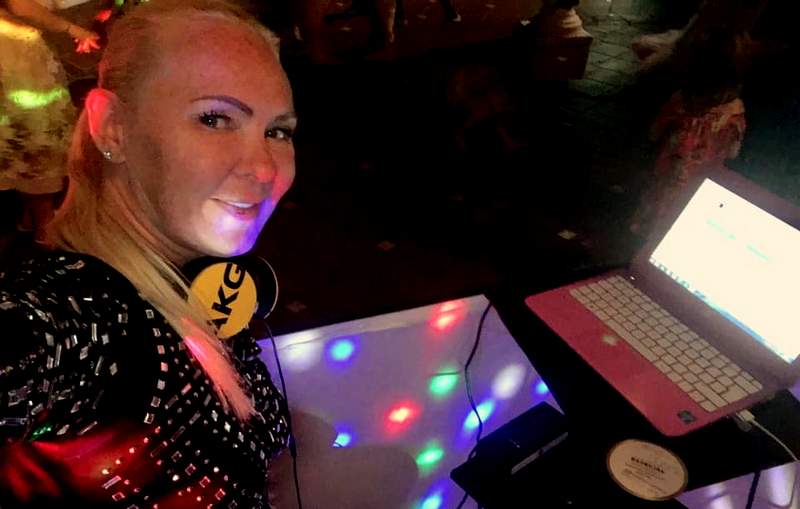 Laura elen DJ on the Costa del Sol